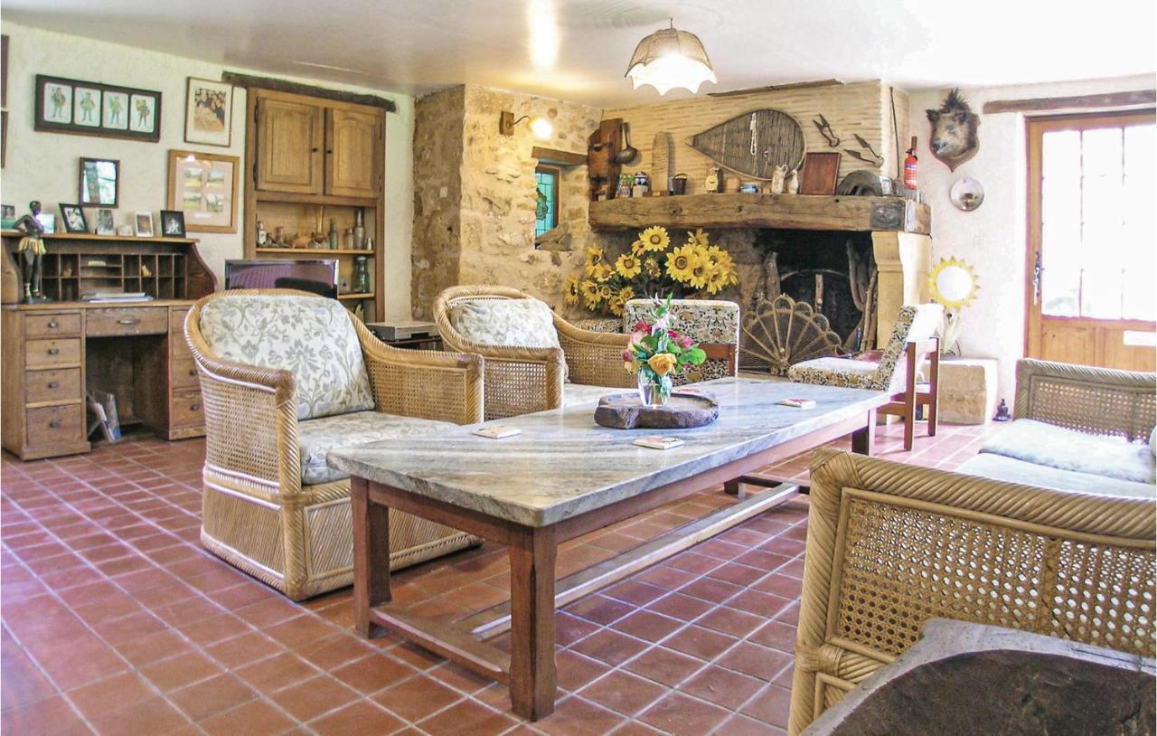 4 Bedroom Gorgeous Home In Monpazier Bagian luar foto